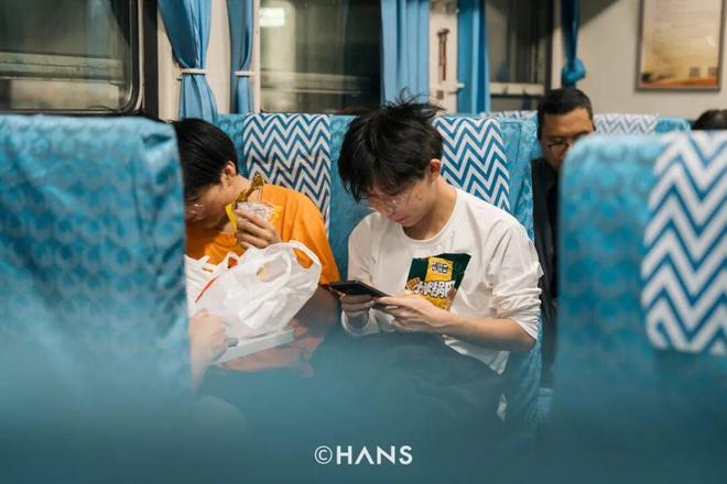 验！坐绿皮火车过武汉长江大桥AG真人游戏第一品牌限时体(图22)