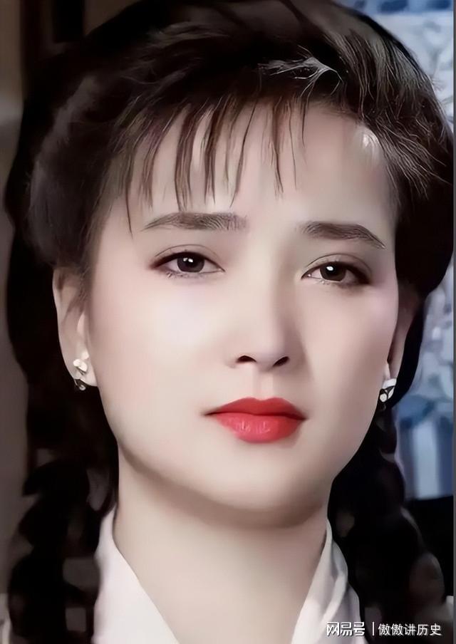 最新动态疑有所指史晓燕的话太毒了AG真人平台何晴头七许亚军老婆(图7)